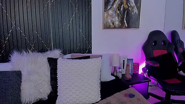 Bonnie_Rider live cam on StripChat