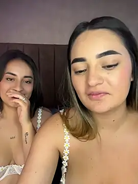 Antonella_Julieta webcam
