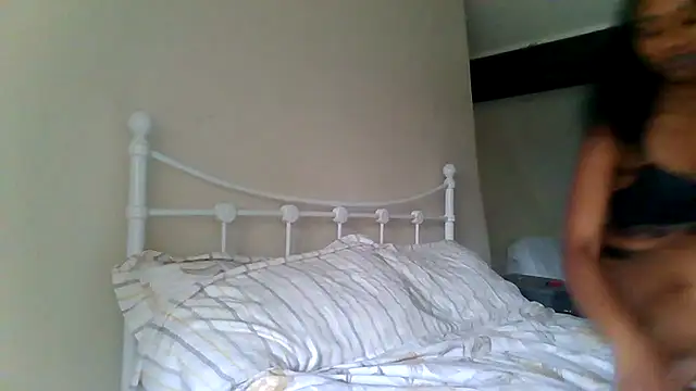 Hazel_Dollxx webcam