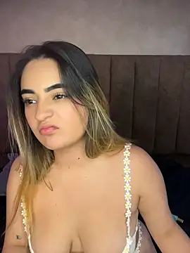 Antonella_Julieta webcam
