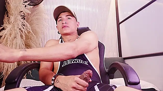 LiamDeep webcam