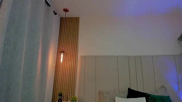 Victoria_Rosee webcam