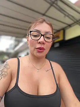 DIANITA_1988 Live Webcam on Stripchat