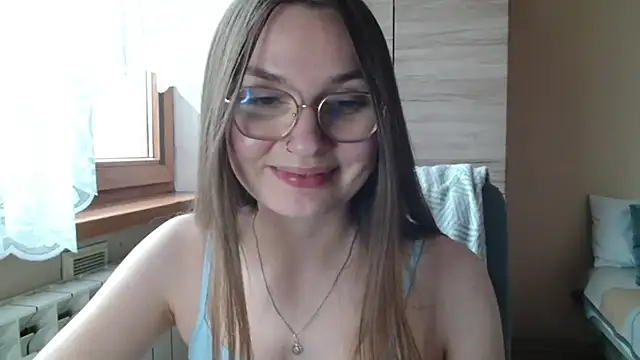 LooveELLYx webcam