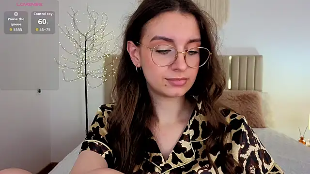 Real_cutie1 webcam