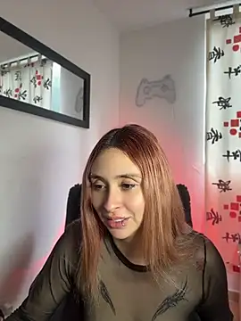 Sophia_LuxxX webcam