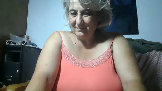 ExquisiteMature webcam