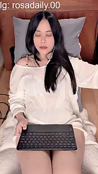 Rosane00 live cam