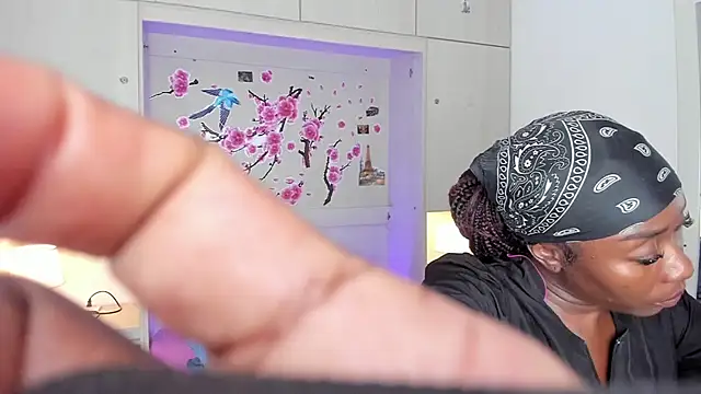 TaylorBloom webcam