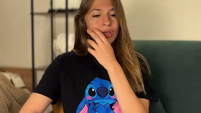 LovelyKatea webcam