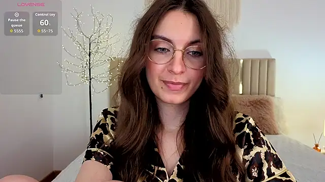 Real_cutie1 webcam