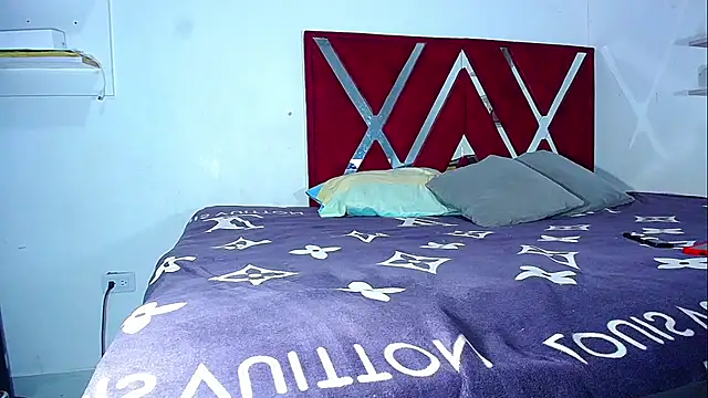 DanisaBrown webcam