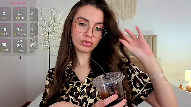 Real_cutie1 webcam
