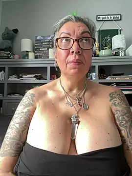 dieseldame1313 webcam