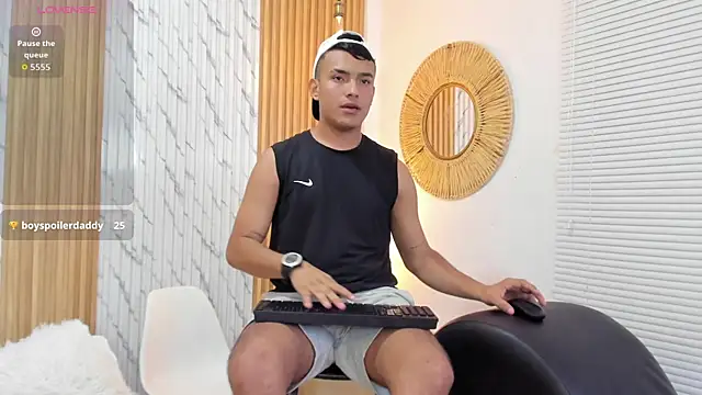 Chris_vega_ live cam on StripChat
