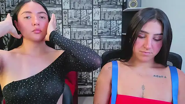 Isa_And_Natasha live cam on StripChat