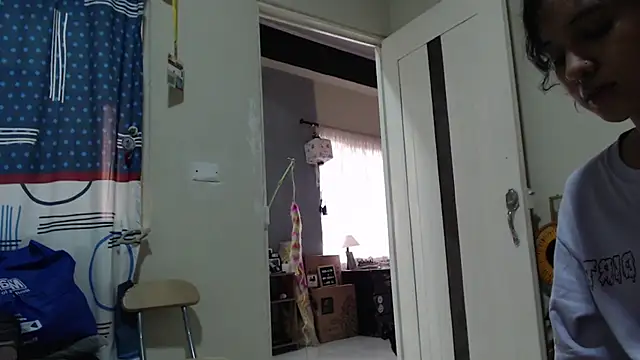 AlinaWoolf_ webcam