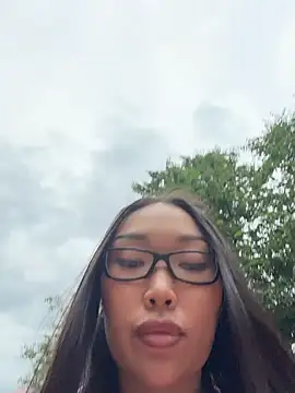 trytomakememoam webcam