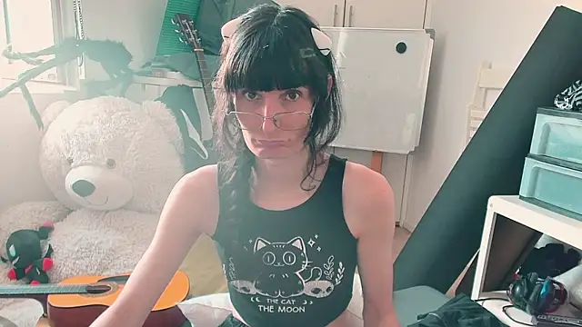 CeriseLapine webcam