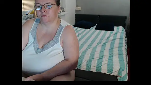 Sweetboobs live cam on StripChat