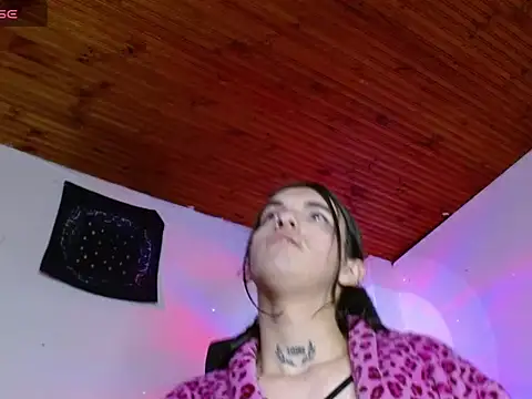 Scarlett_crastrawberry webcam