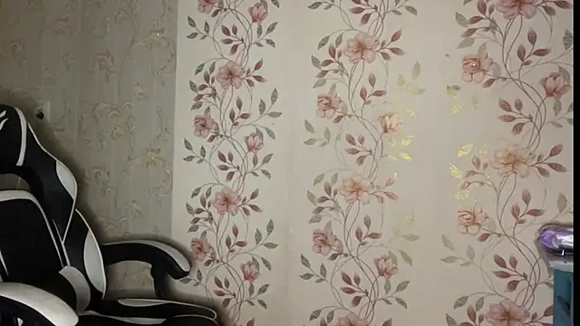WhitePowerGirl webcam