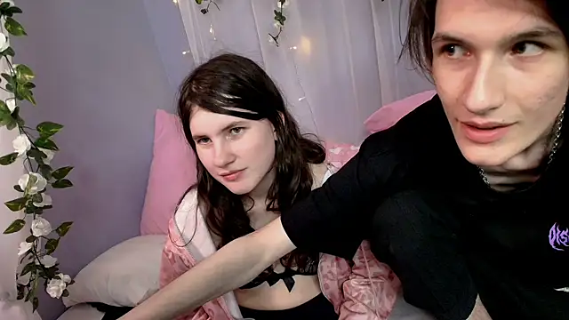 NoriMoore webcam