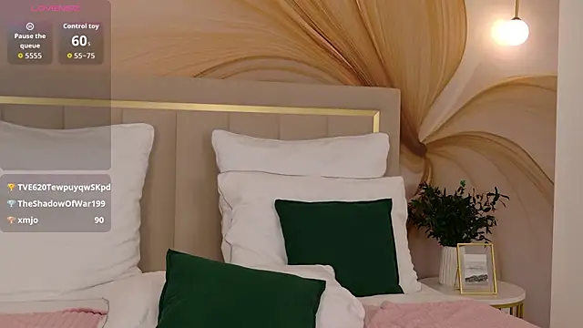 milaleoneli (F teen) - slap my ass