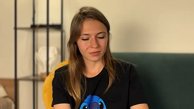 LovelyKatea webcam
