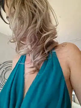CelynaRoss webcam
