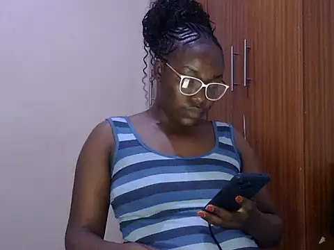 Sexy-suzy live cam on StripChat