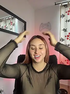 Sophia_LuxxX webcam