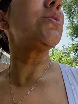LittleMissEeve 😬 online sex stream