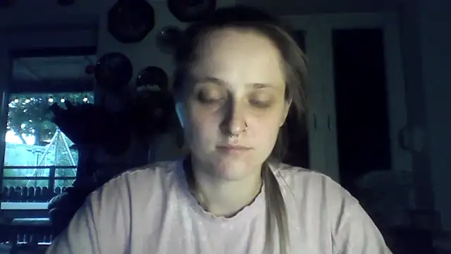 LeaWetGirl webcam