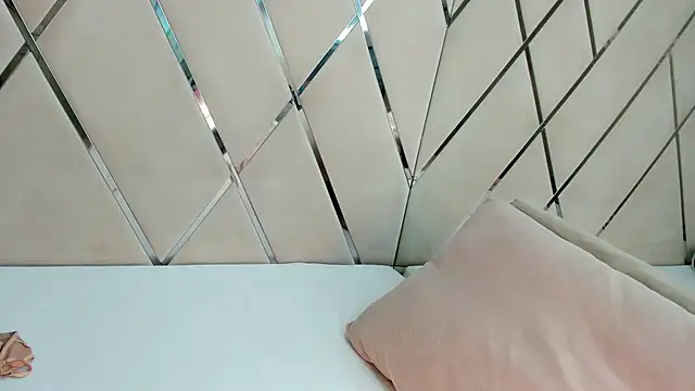 CarolBarker webcam