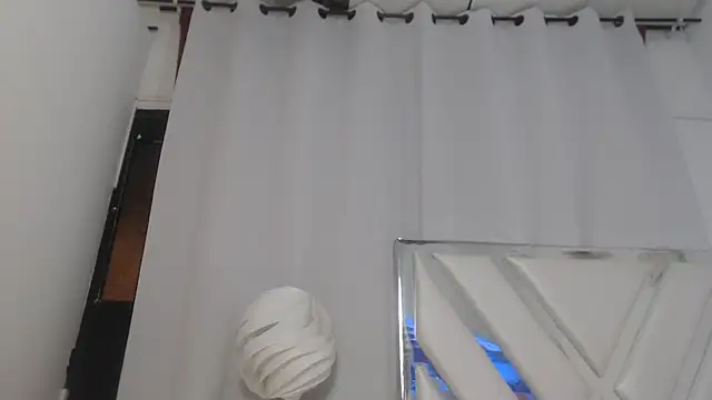 AlannaHarper webcam