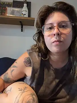 Rosiee69_ live cam on StripChat