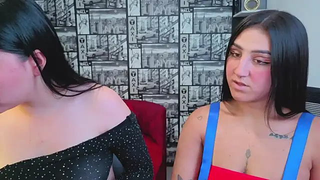 Isa_And_Natasha live cam on StripChat
