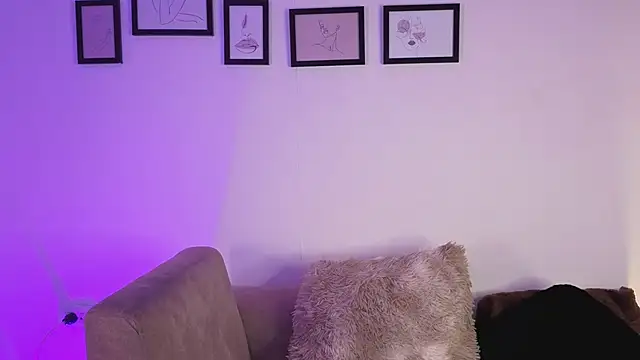 Pamela_tomas live cam