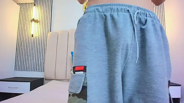 stiven_cooper2 - Stiven_Cooper2's free webcam - UK Sex Cams