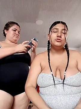 Sara_y_Amy webcam