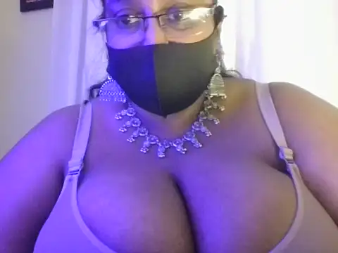 hootypriya webcam