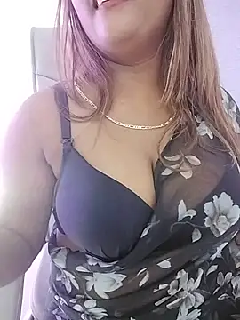LoveLy-Soneya webcam