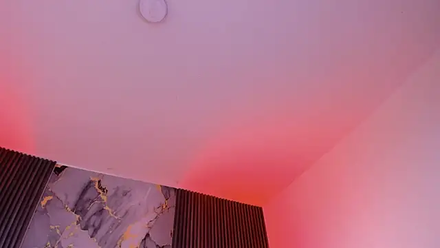 CarolineFyre webcam