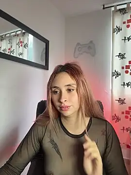 Sophia_LuxxX webcam