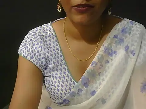 priyanka_rao (F young) - on bra panty