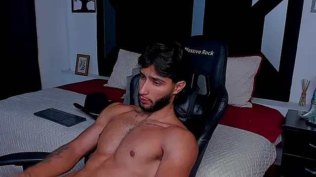 Emmet_CollinsJS live cam on StripChat