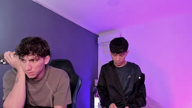 Handsomeboyss19 webcam