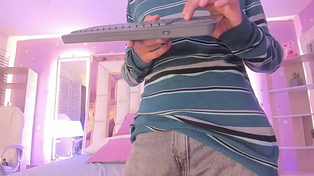 Goldentemptation_ webcam