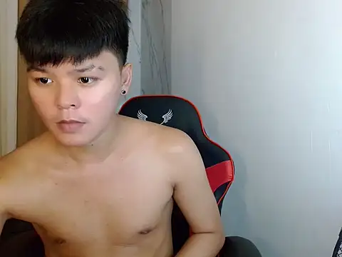 yourhotasiandoms webcam